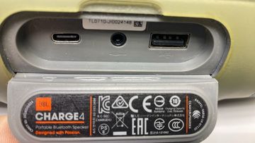 01-200632796: Jbl charge 4