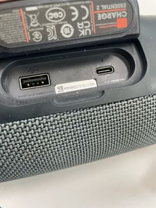 01-200738441: Jbl charge essential 2