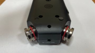 01-200597598: Tascam dr-05x