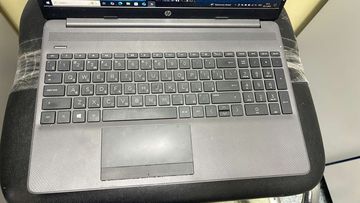 01-200790833: Hp 15/ryzen 7 5700u ddr4/8gb ddr4/hdd *відсутній/ssd 256 gb/*інтегрована
