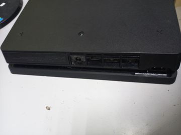 01-200794620: Sony playstation 4 slim 1tb