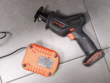 Б/в Шабельна пила Dnipro-M rs-12 1акб 4ah зп 01-200830607