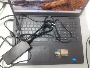 Б/в Ноутбук Dell 15/core i3-1115g4 ddr4/8gb ddr4/hdd *відсутній/ssd 256 gb/*інтегрована 01-200833727