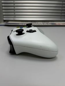 Б/в Ігровий джойстик Microsoft xbox wireless controller 1708 01-200876757