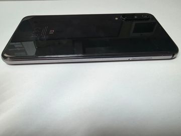 Б/в Мобільний телефон Xiaomi mi 9 se 6/64gb 01-200905999
