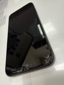 Б/в Мобільний телефон Apple iphone 11 64gb 01-200909357