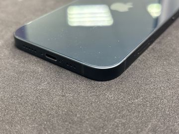 Б/у Мобільний телефон Apple iphone 13 128gb 01-200911738