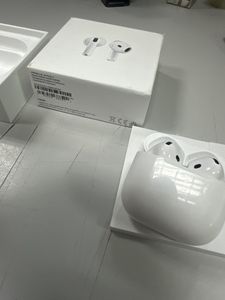 Б/в Навушники Apple airpods 4 01-200923788