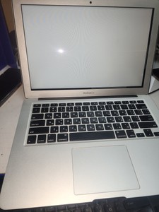 Б/в Ноутбук Apple macbook air a1466 2017 13,3" core i5 1,8ghz/ram8gb/ssd256gb/intel hd graphics 6000 01-200991678