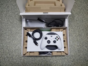 Б/в Ігрова приставка Microsoft xbox series s 512gb 01-200999810