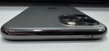 Б/у Мобільний телефон Apple iphone 11 pro 256gb 01-200999144