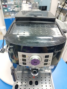 Б/в Кавоварка Delonghi magnifica s ecam 22.112.b 01-201028209