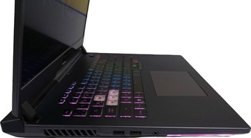 Б/в Ноутбук Asus 17/ryzen 7 4800h ddr4/16gb ddr4/ssd512gb+ssd1000gb/geforce rtx3050 4gb 01-201031080