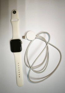 Б/в Смарт-годинник Apple watch se 2 gps 40mm aluminium case 01-201086608