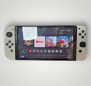 Б/у Игровая приставка Nintendo switch oled 01-201108449