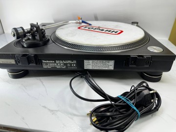 Б/в Програвач вінілових платівок Technics sl-1210mk2 01-201127913