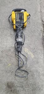 01-200437009: Dewalt без моделі