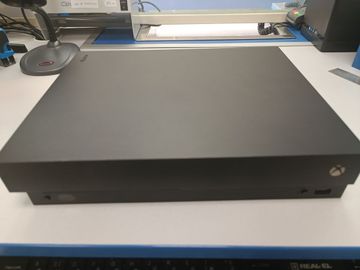 01-200485991: Microsoft xbox one x 1tb