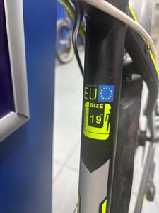 01-200744616: Ardis hiland 27.5"