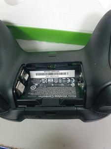 01-200769632: Microsoft xbox series x s wireless controller