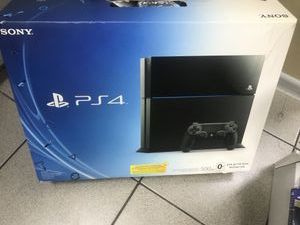 01-200775544: Sony playstation 4 500gb