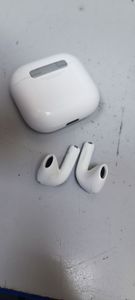Б/в Навушники Apple airpods 4 01-200803126