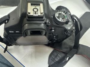 Б/в Фотоапарат Canon eos 600d body 01-200804100