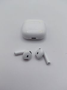 Б/в Навушники Apple airpods 4 with active noise cancellation 01-200804479