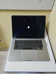 Apple macbook a3114/15.3/m3/8 gb/256 gb/10 core gpu retina
