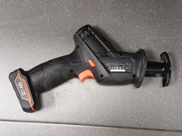 Б/в Шабельна пила Dnipro-M rs-12 1акб 4ah зп 01-200830607