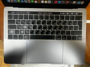 Б/у Ноутбук Apple macbook pro a1989 13,3" core i5 2,4ghz/ram8gb/ssd256gb/iris plus graphics 655 01-200835304