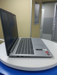 Б/у Ноутбук Lenovo 15/ryzen 5 7520u ddr5/8gb ddr5/hdd 500 gb/ssd *відсутній/*інтегрована 01-200835484