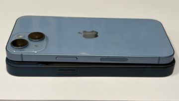 Б/в Мобільний телефон Apple iphone 14 128gb esim 01-200830457