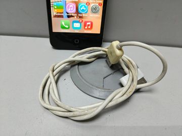 Б/в Мобільний телефон Apple iphone 4 16gb 01-200910352