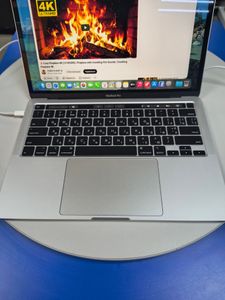 Б/в Ноутбук Apple macbook pro a2251 13,3"/ core i5 2,0ghz/ram16gb/ssd500gb/intel iris graphics 01-200908807