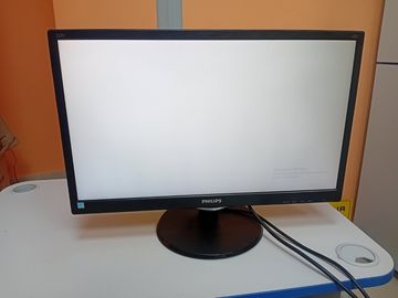 Б/в Монітор Philips 223v5l 01-200922647