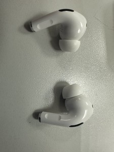 Б/в Навушники Apple airpods pro 2nd generation with magsafe charging case usb-c 01-200975085