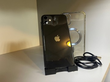 Б/в Мобільний телефон Apple iphone 11 256gb 01-200996218