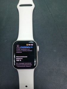 Б/у Смарт-часы Apple watch se 3 gps 40mm alu. case 01-201028097