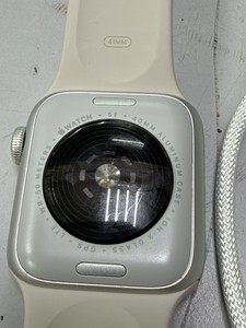 Б/в Смарт-годинник Apple watch se 2 gps + cellular 40mm aluminum case 01-201138623