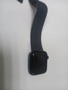 01-200598665: Apple watch se 2 gps 40mm aluminum case with sport