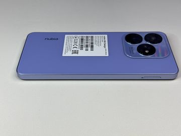 Б/в Мобільний телефон Zte nubia v60 design 6/256gb 01-200637434