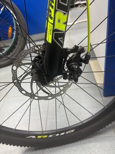 01-200744616: Ardis hiland 27.5"