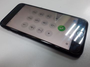 Б/в Мобільний телефон Apple iphone 7 32gb 01-200820133