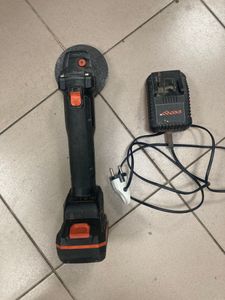 Б/у Угловая шлифмашина Dnipro-M dga-201bc ultra 1акб 4ah зп 01-200825367