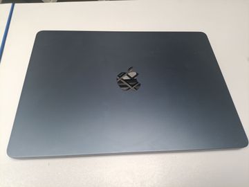 Б/у Ноутбук Apple macbook air 13.6/ m2 / ram 16gb/ ssd 256gb/ gpu 8 core 01-200809590