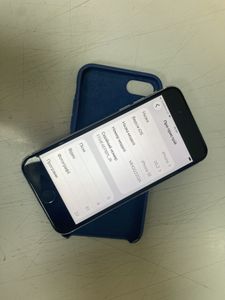 Б/в Мобільний телефон Apple iphone se 2020 64gb 01-200890968