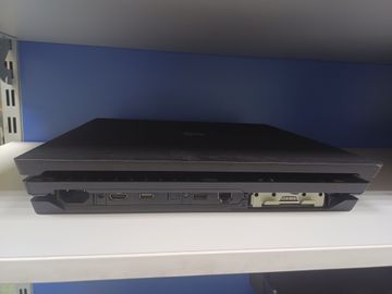 Б/в Ігрова приставка Sony playstation 4 pro 2 контролери 01-200919139