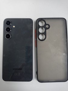 Б/в Мобільний телефон Samsung galaxy s24 fe 8/256gb 01-200929178