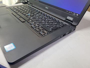 Б/в Ноутбук Dell 15/core i5 8350u ddr4/4gb ddr4/ssd 128 gb/*інтегрована 01-200956962
